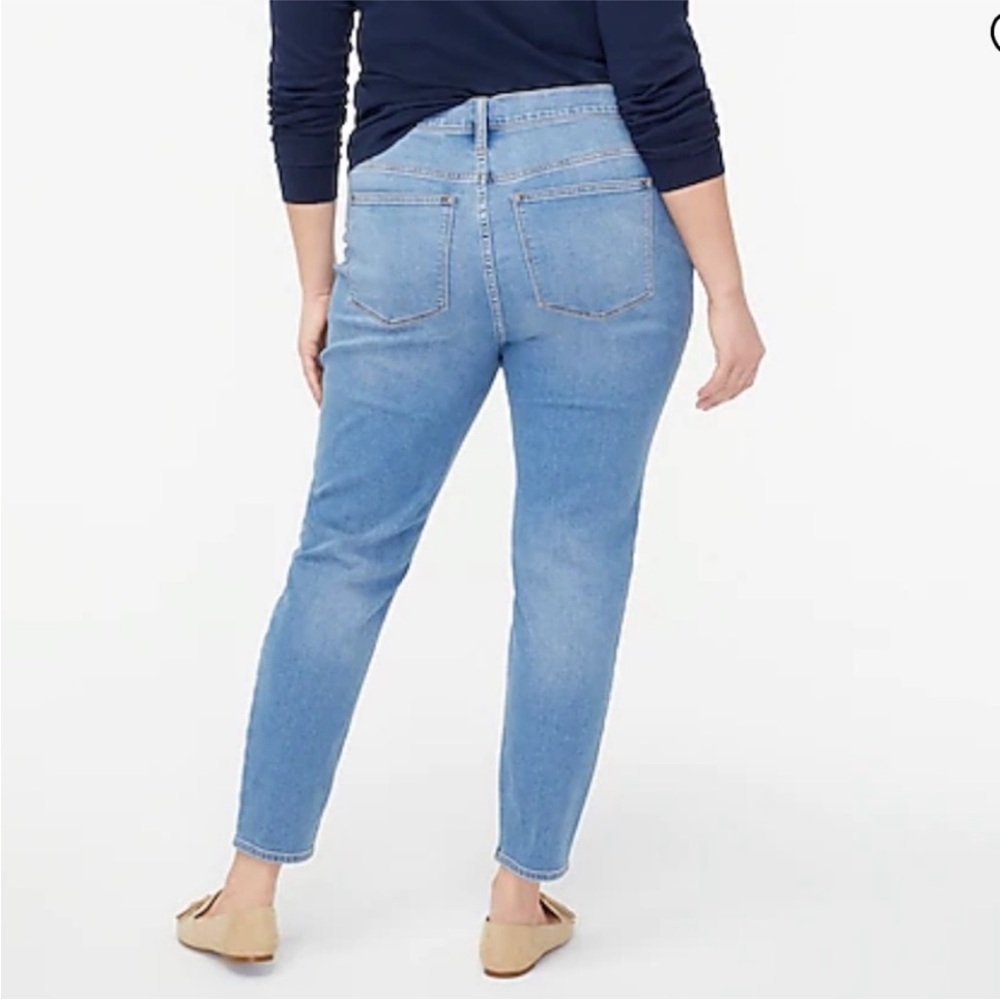 JCREW 8" MIDRISE LIGHT WASH SKINNY JEANS SZ 32.